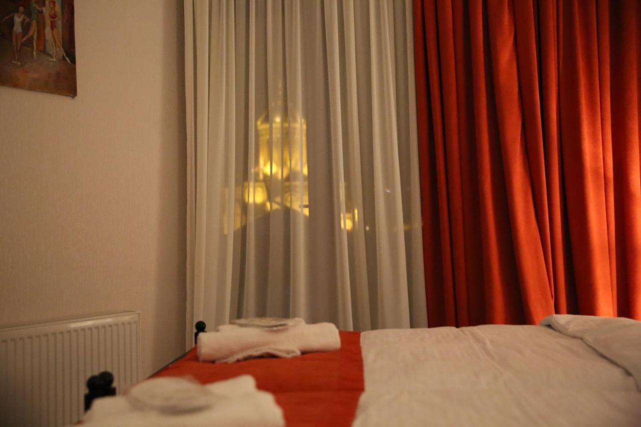 X Palace Tbilisi Eksteriør bilde